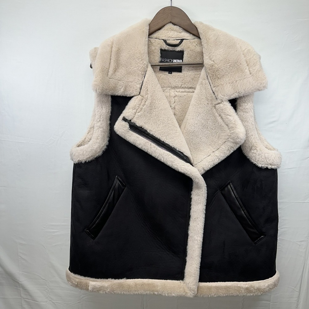 Fashion Nova Womens Faux Shearling Moto Zip Vest‎ Black/Cream Asymmetric XL